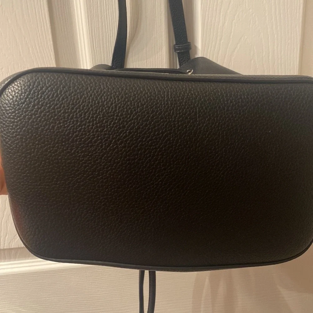 Calvin Klein Pebbled Leather bag - Picture 6 of 9
